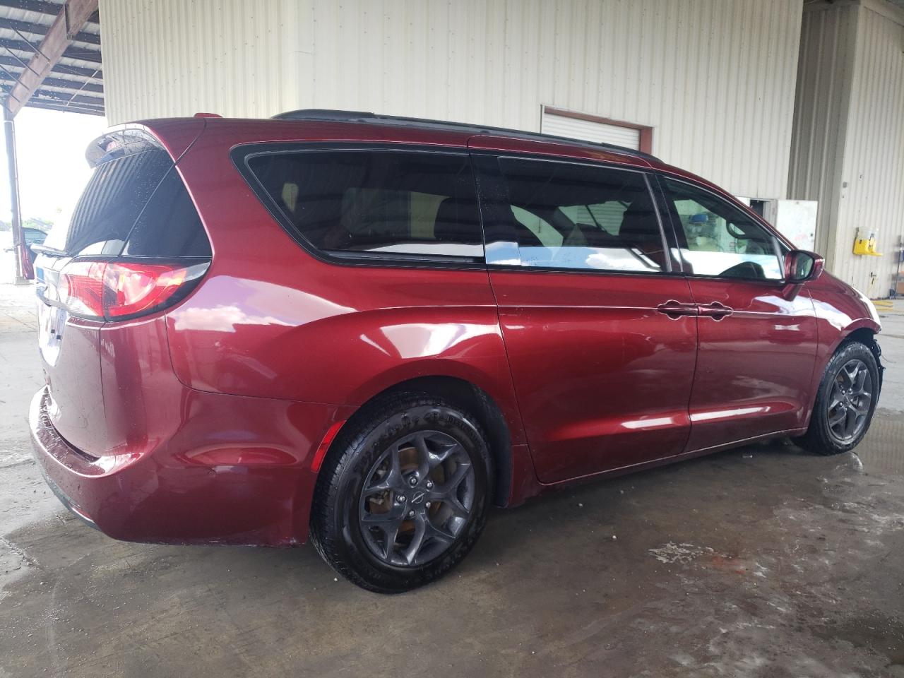 2020 Chrysler Pacifica Touring L Plus vin: 2C4RC1EG1LR200485