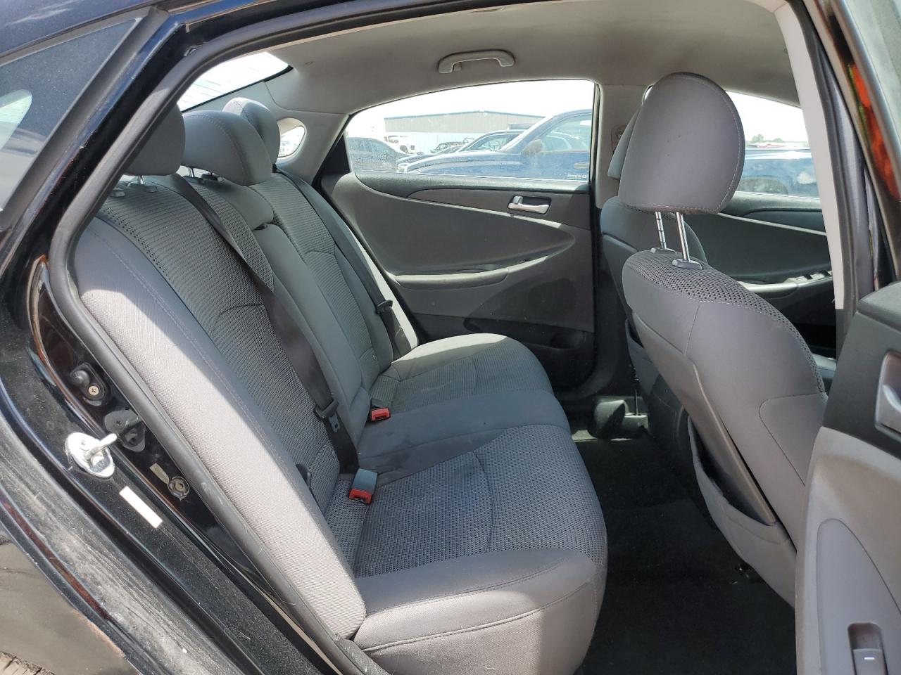 5NPEB4AC2BH008266 2011 Hyundai Sonata Gls