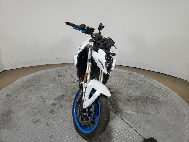 2023 SUZUKI MOTORCYCLE JS1EM11B2P7100130