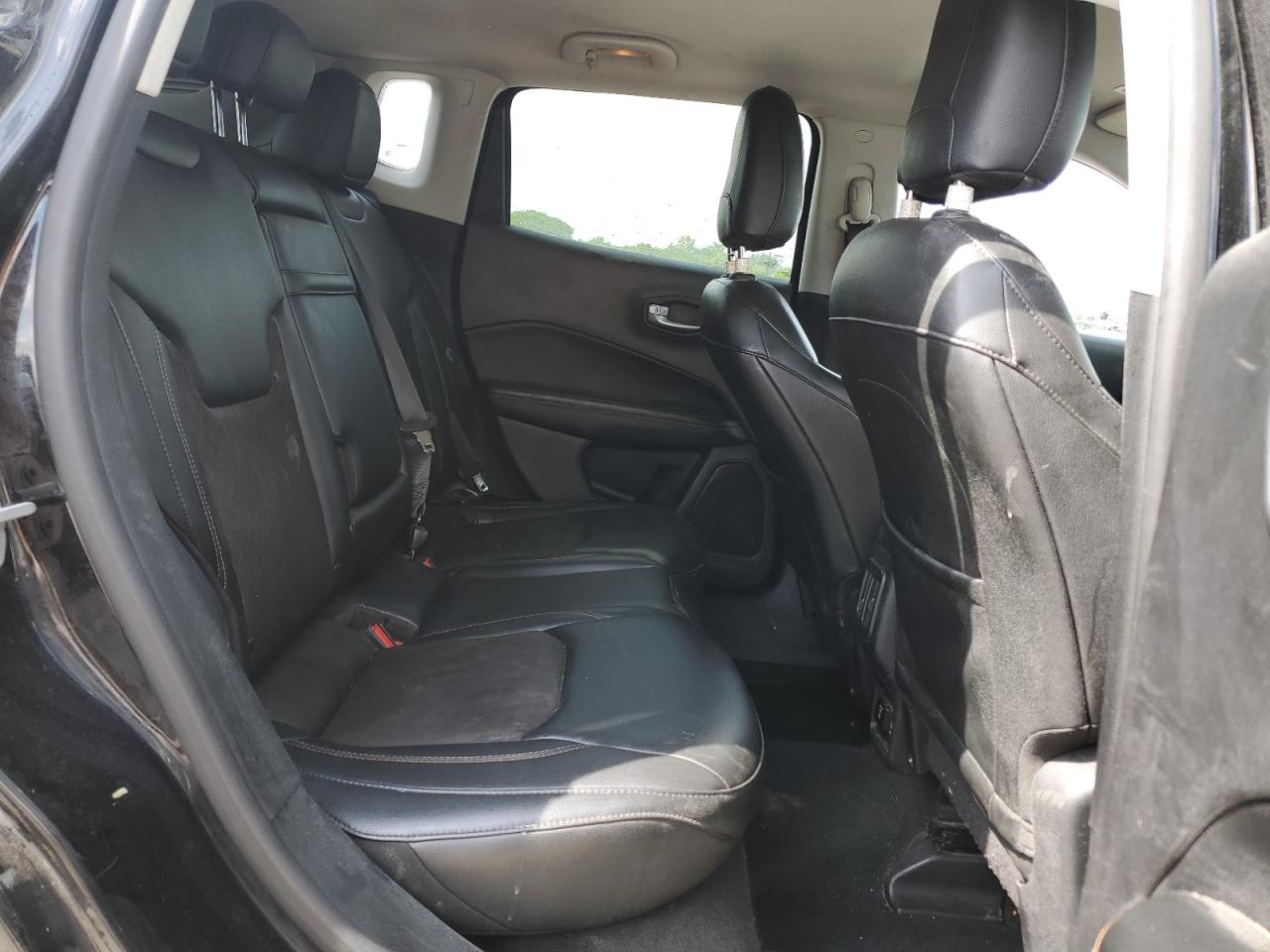 3C4NJCBB8JT193943 2018 Jeep Compass Latitude