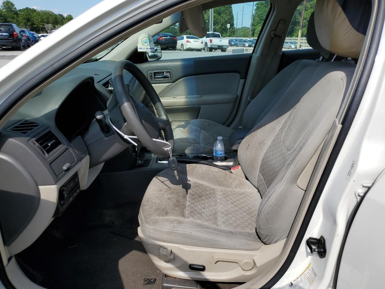 3FAHP0HA1AR124359 2010 Ford Fusion Se