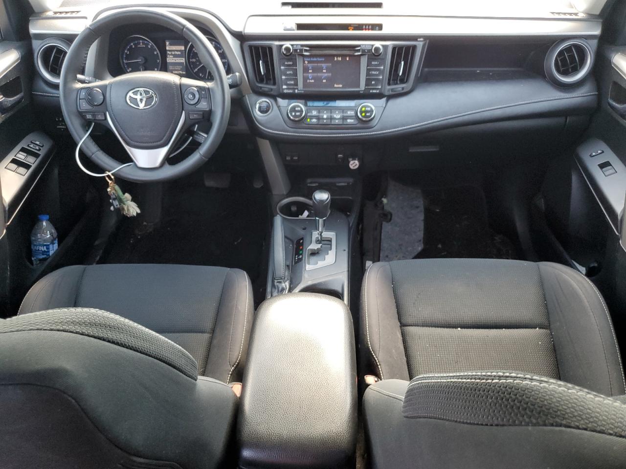 2T3WFREV3HW402782 2017 Toyota Rav4 Xle