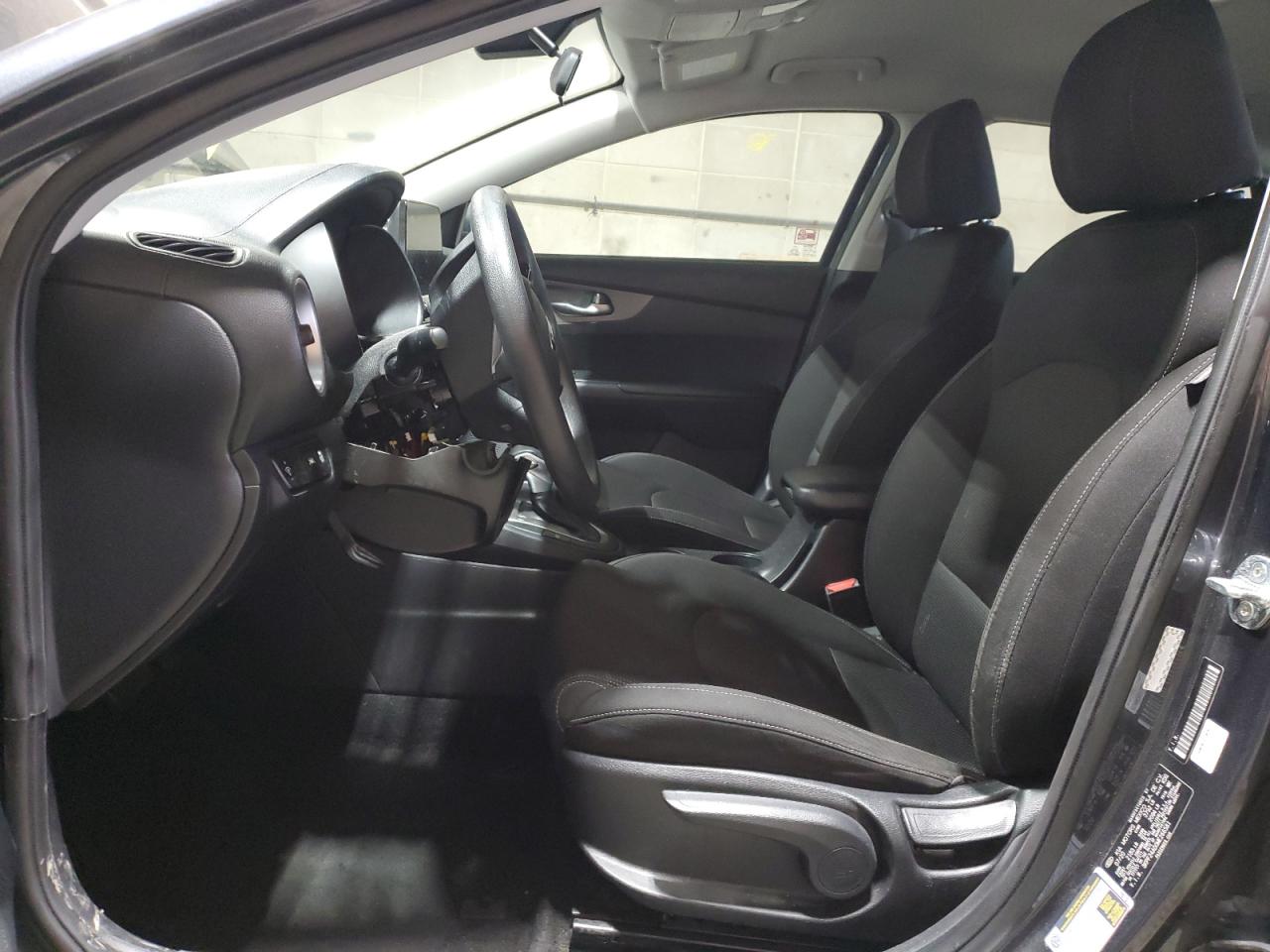 3KPF24AD0ME266581 2021 Kia Forte Fe