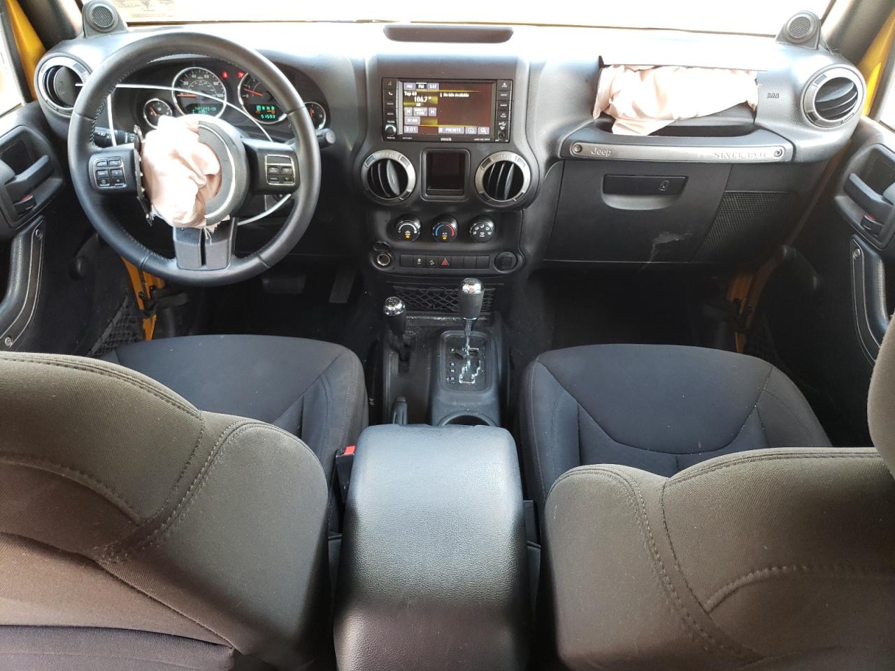 1C4BJWDGXEL262369 2014 Jeep Wrangler Unlimited Sport