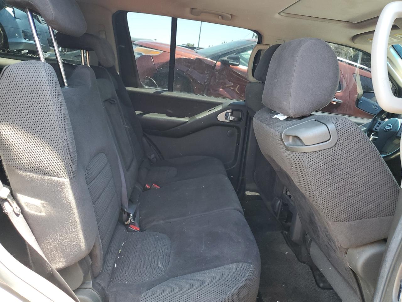 5N1AR18W95C767050 2006 Nissan Pathfinder Le