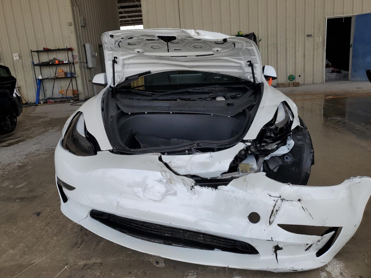 Lot #2726494324 2023 TESLA MODEL 3