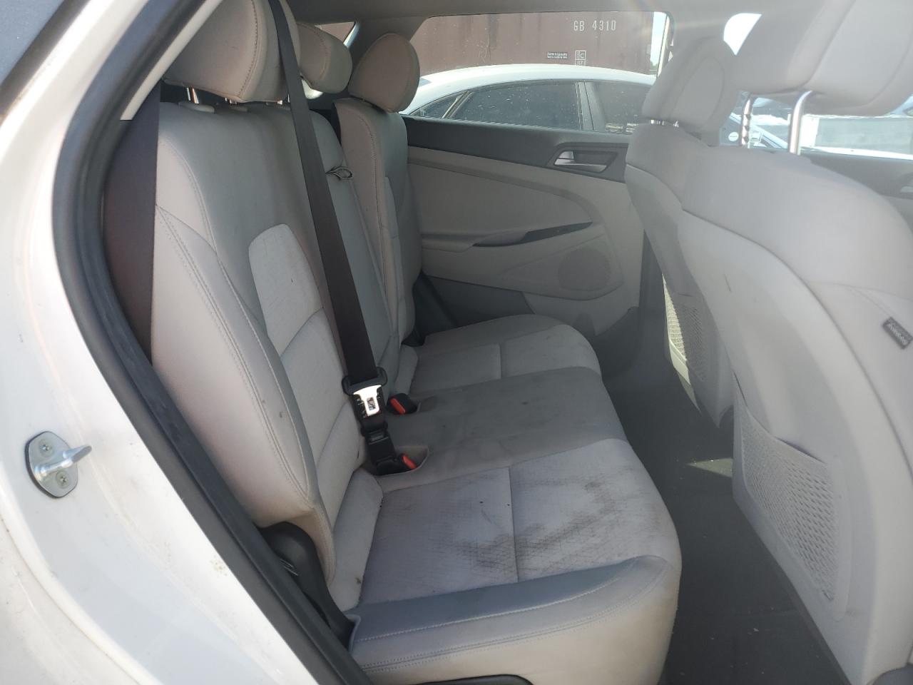 2016 Hyundai Tucson Limited vin: KM8J33A26GU081551