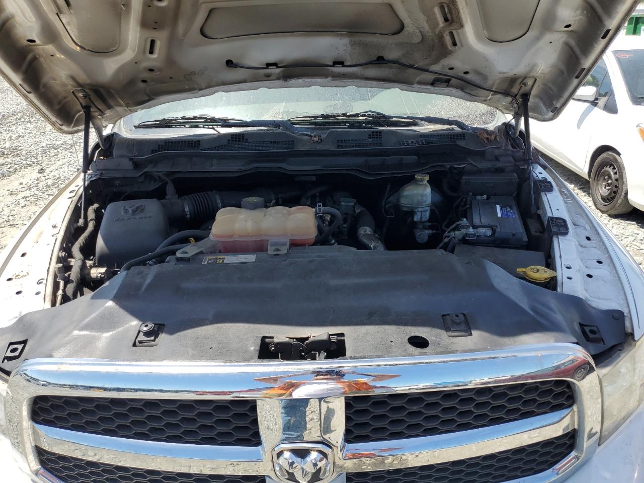 1C6RR6LMXFS649534 2015 Ram 1500 Slt