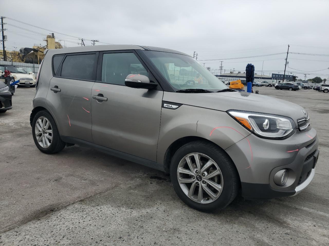 KNDJP3A53J7610141 2018 Kia Soul +