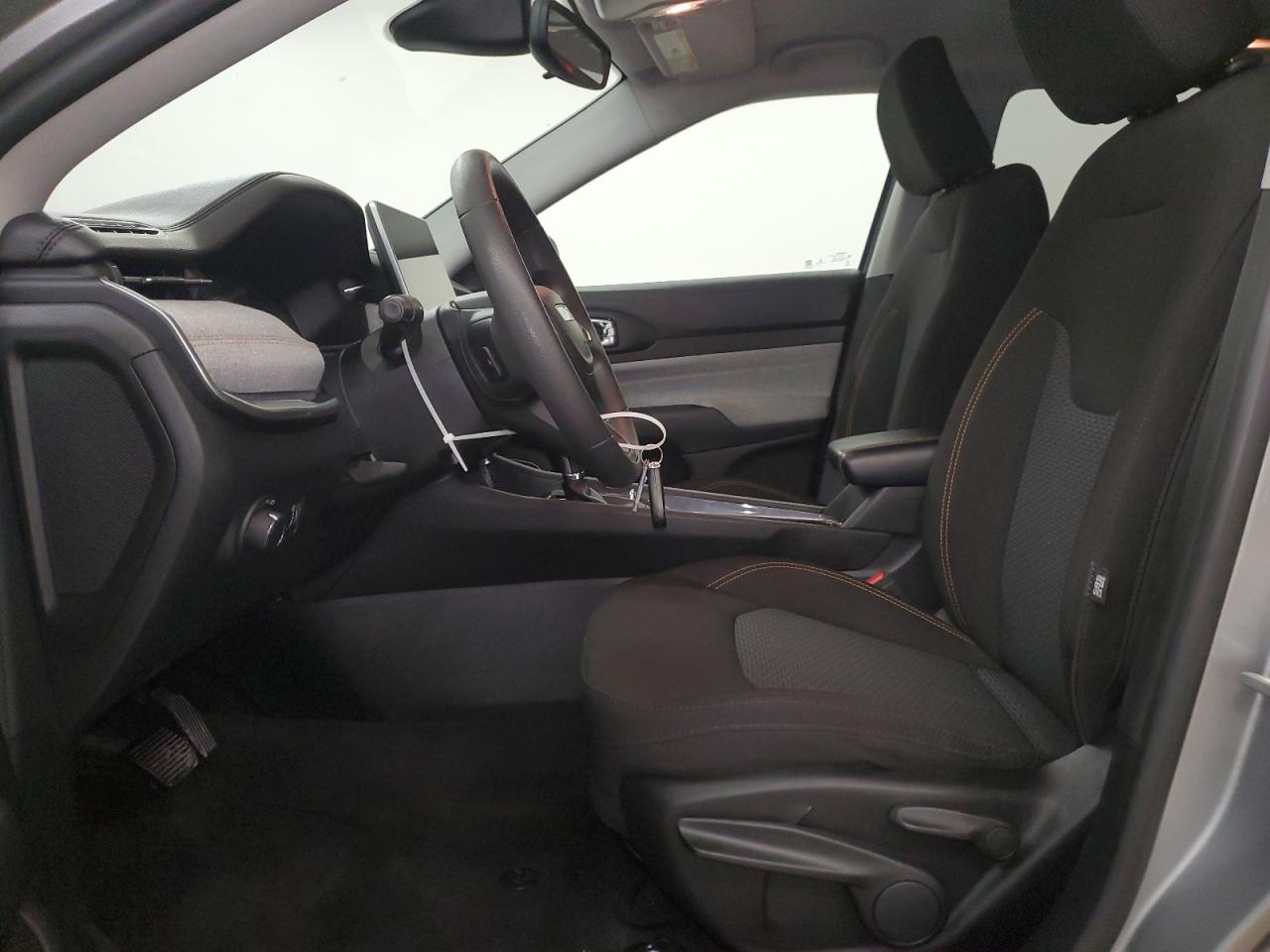 3C4NJDABXNT214045 2022 Jeep Compass Sport