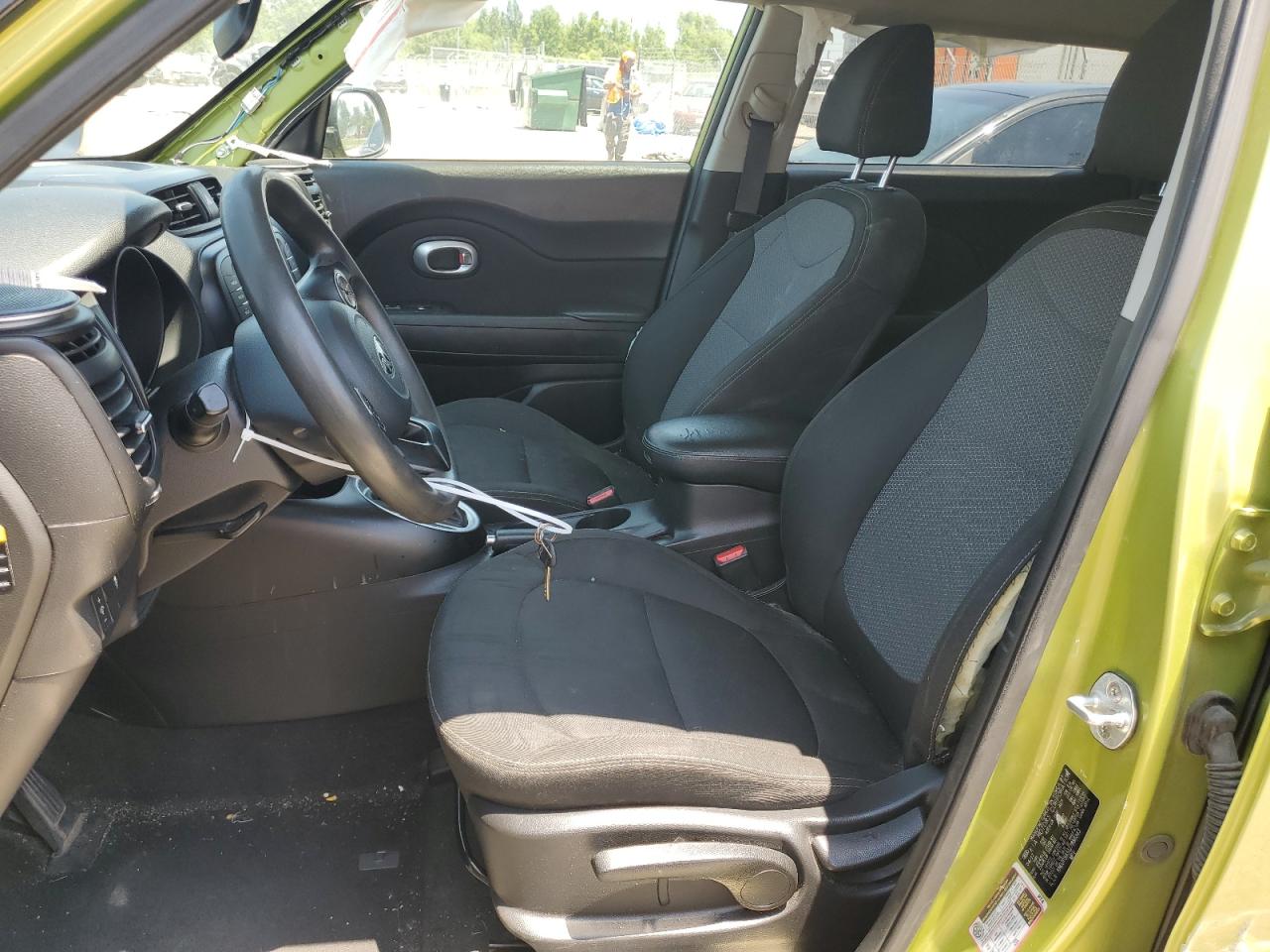 KNDJP3A51J7888343 2018 Kia Soul +