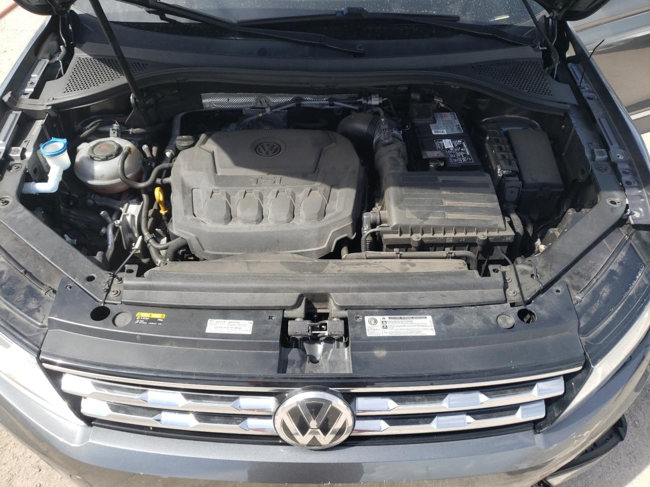 3VV3B7AX8JM030696 2018 Volkswagen Tiguan Se