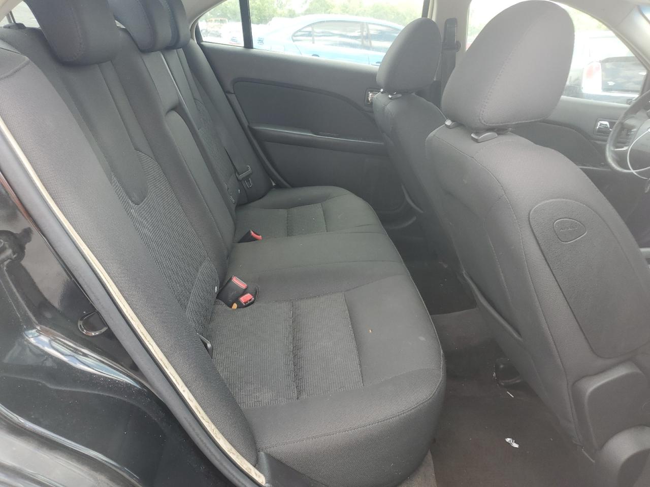 3FAHP0HA9AR157402 2010 Ford Fusion Se