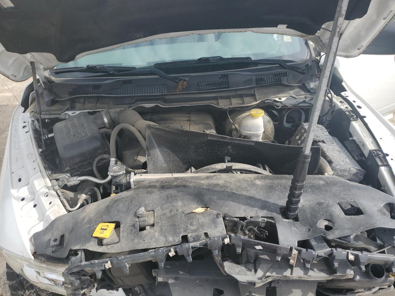 1C6RR7TTXKS696599 2019 Ram 1500 Classic Slt