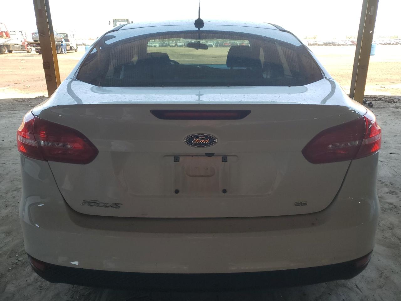 1FADP3F20JL211552 2018 Ford Focus Se