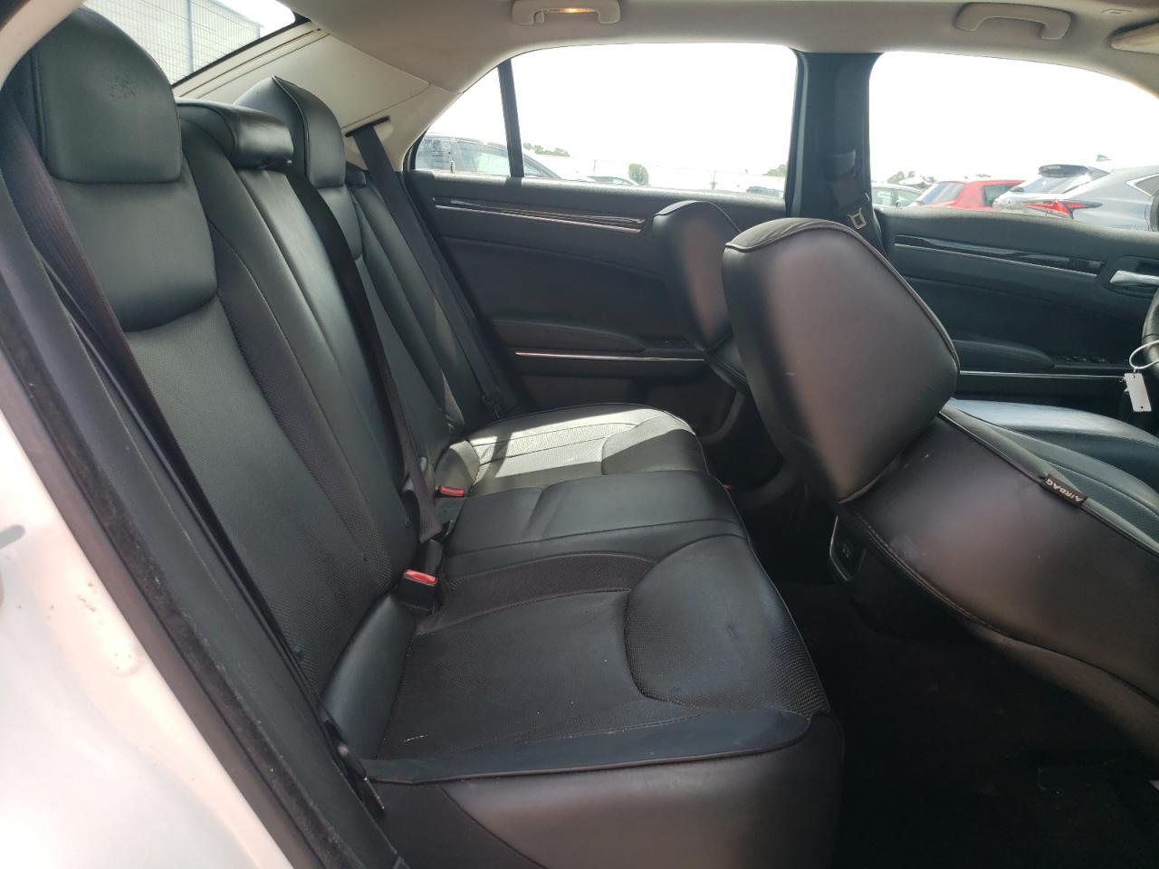 2C3CCAEG1HH667882 2017 Chrysler 300C