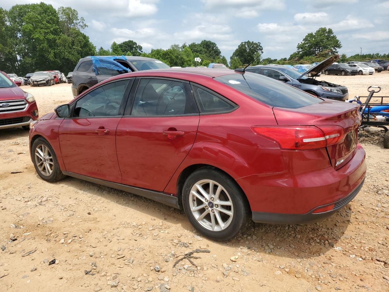 2017 Ford Focus Se vin: 1FADP3F21HL261774