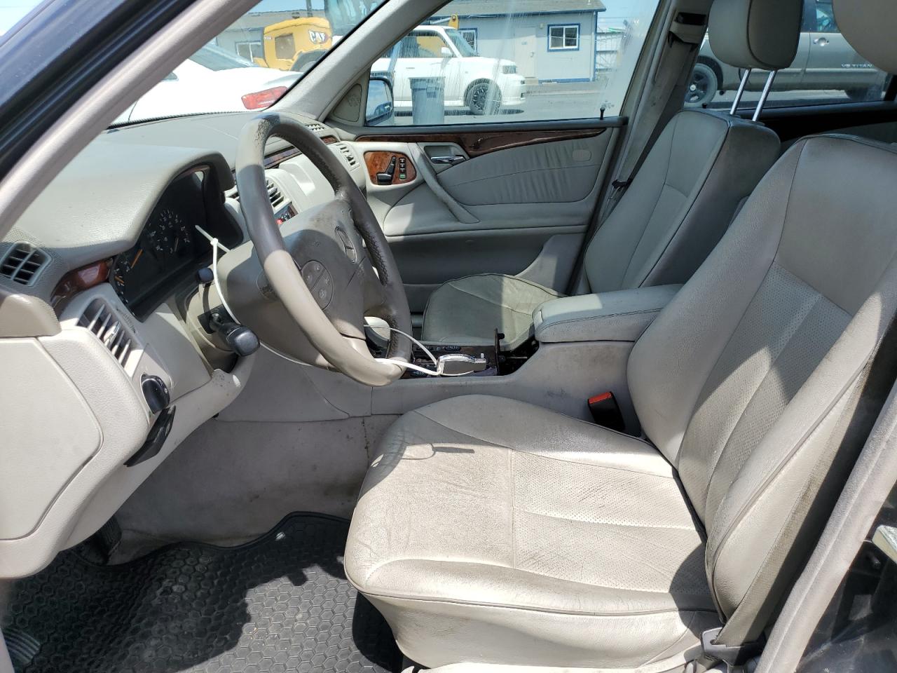 WDBJF82J91X044545 2001 Mercedes-Benz E 320 4Matic