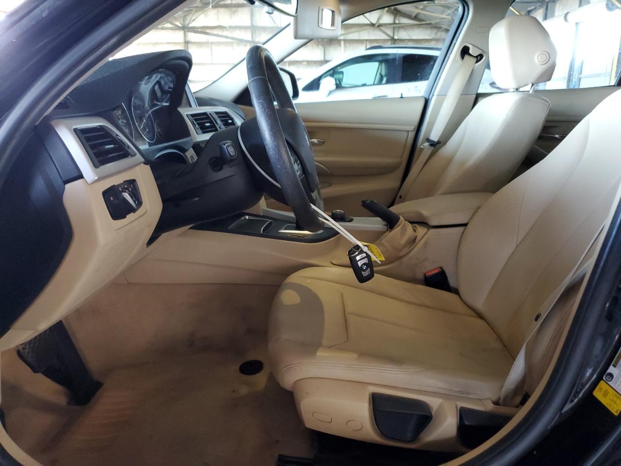 WBA8E1G56GNT99518 2016 BMW 320 I