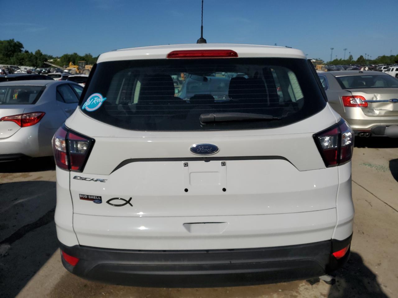 2018 Ford Escape S vin: 1FMCU0F76JUC27057