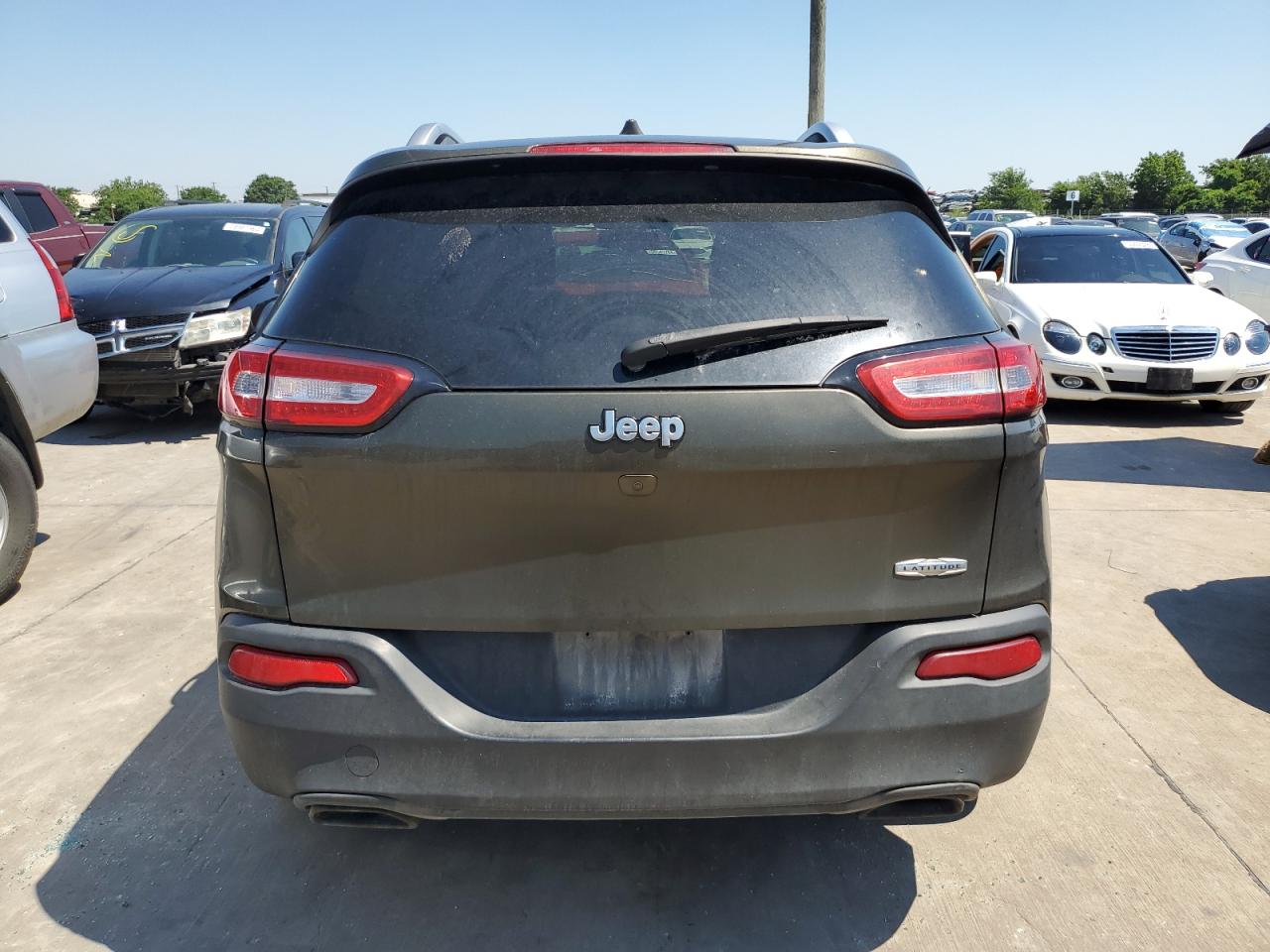 1C4PJLCS0GW108636 2016 Jeep Cherokee Latitude