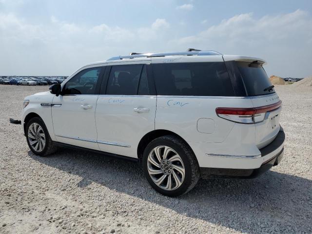 2023 Lincoln Navigator - Image 2