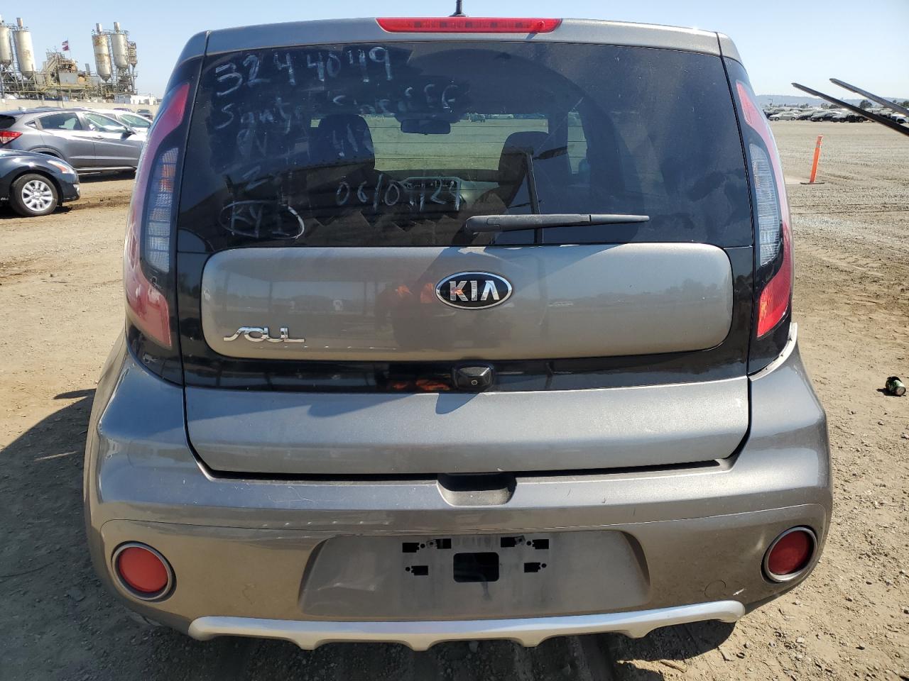 KNDJP3A59J7535218 2018 Kia Soul +