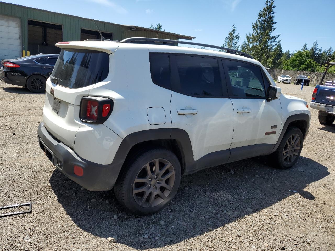 ZACCJBBT5GPE02436 2016 Jeep Renegade Latitude