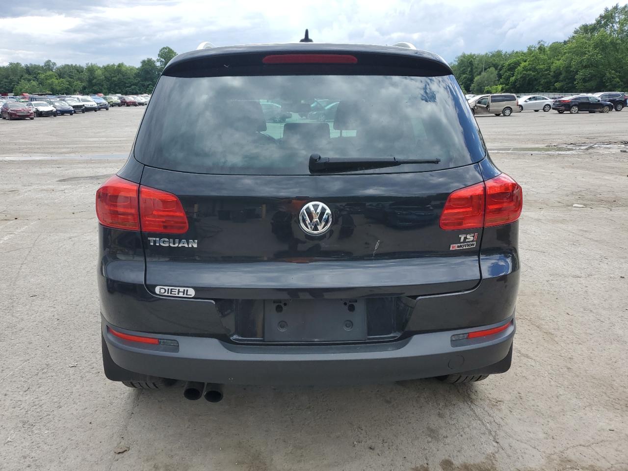 WVGSV7AX9HW513332 2017 Volkswagen Tiguan Wolfsburg