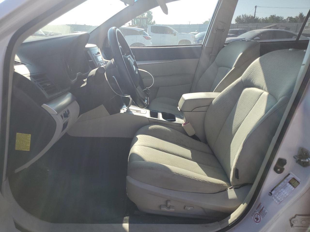 4S4BRBDC4A3381880 2010 Subaru Outback 2.5I Premium