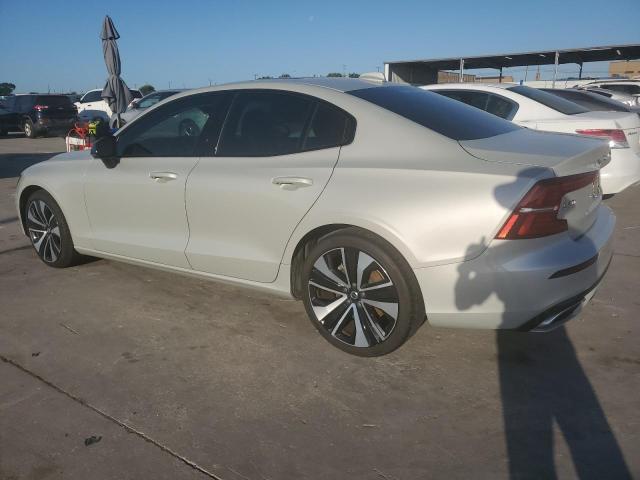 VIN 7JRL12FZXNG162441 2022 Volvo S60, B5 Momentum no.2