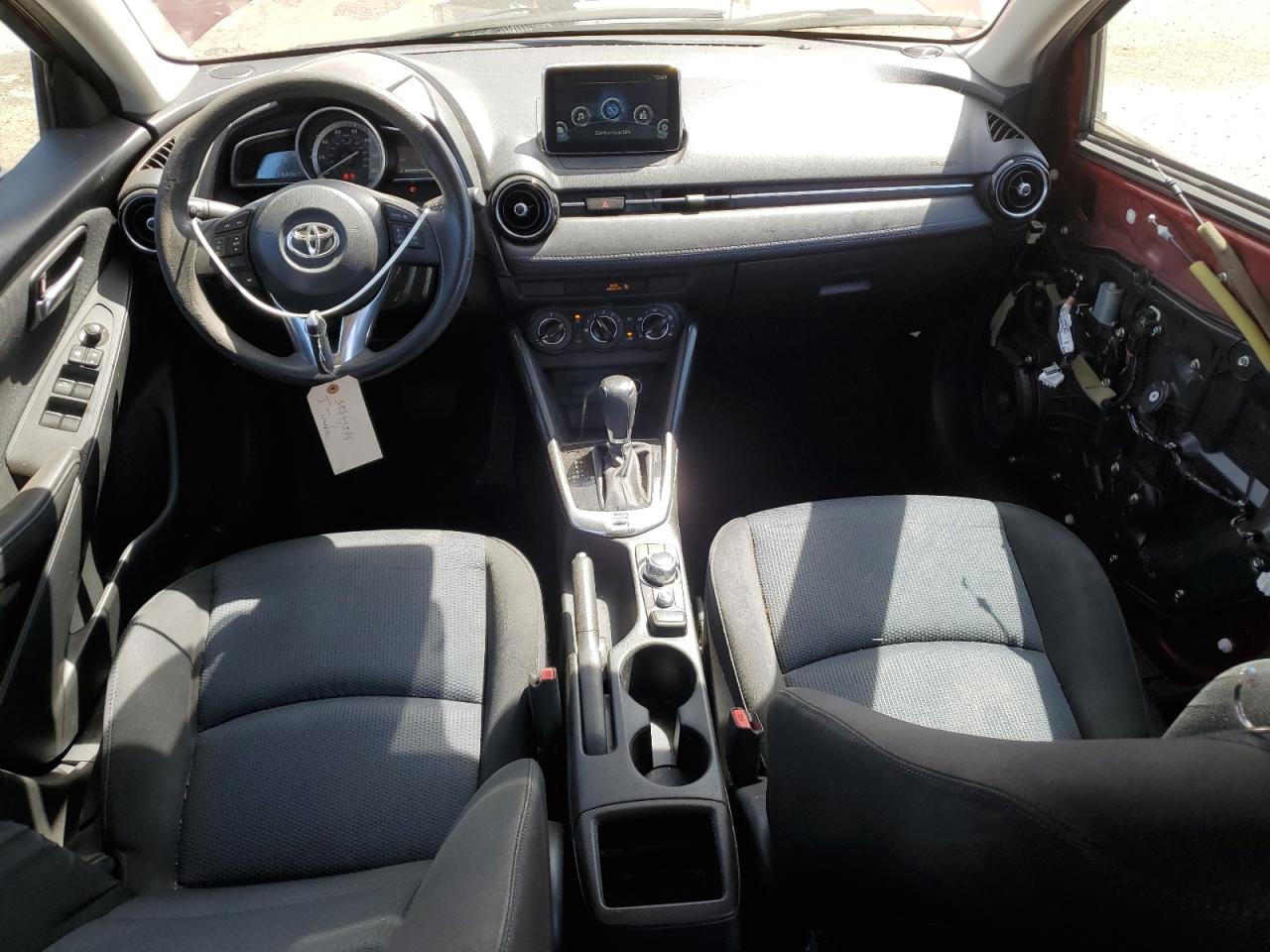 2017 Toyota Yaris Ia vin: 3MYDLBYV0HY180510