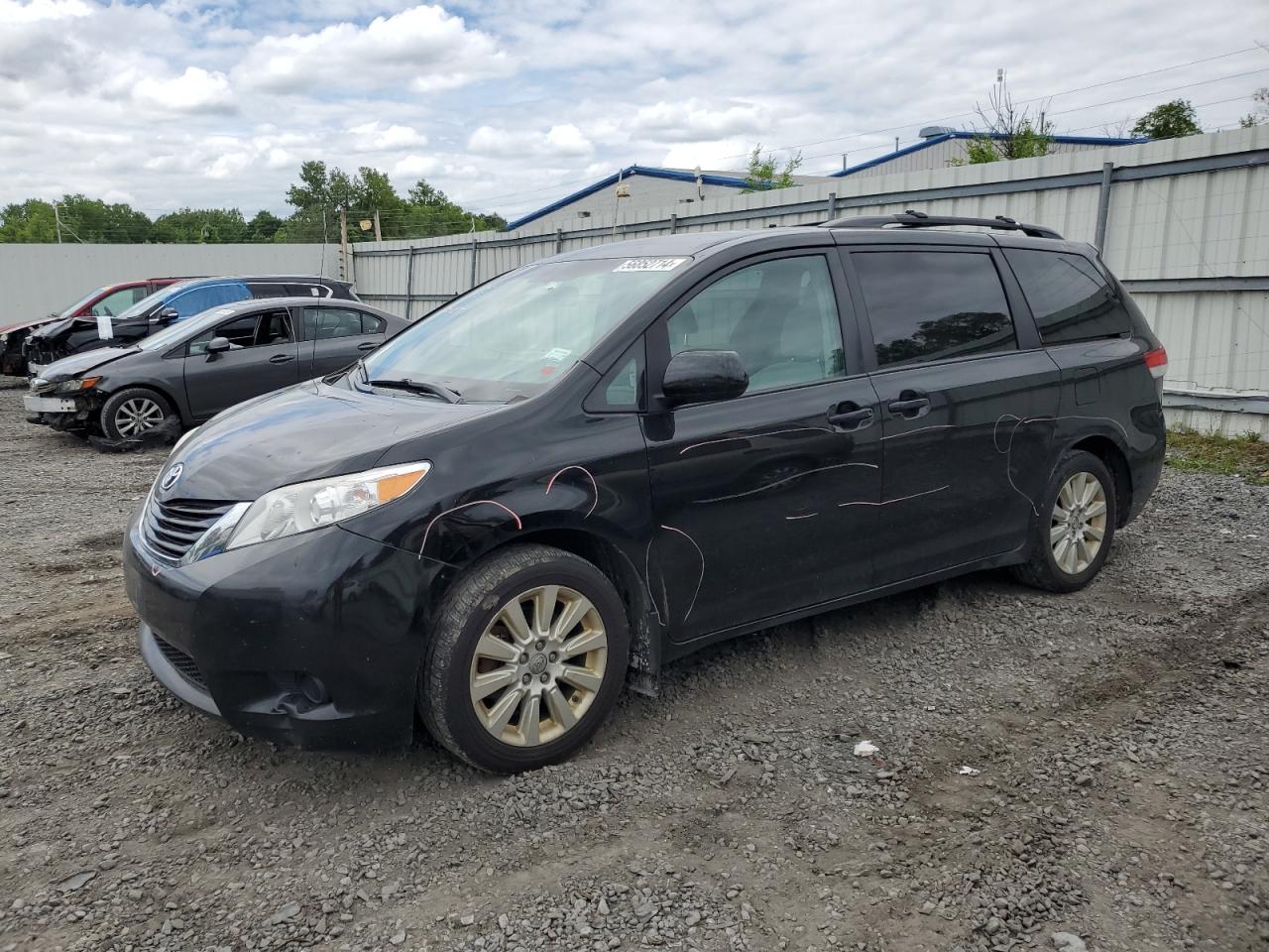 5TDJK3DCXDS060102 2013 Toyota Sienna Le