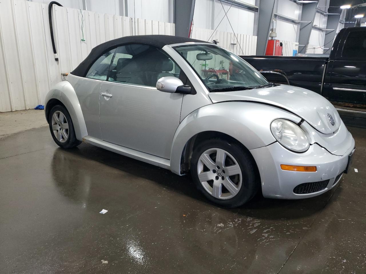 3VWRF31Y87M413669 2007 Volkswagen New Beetle Convertible Option Package 1