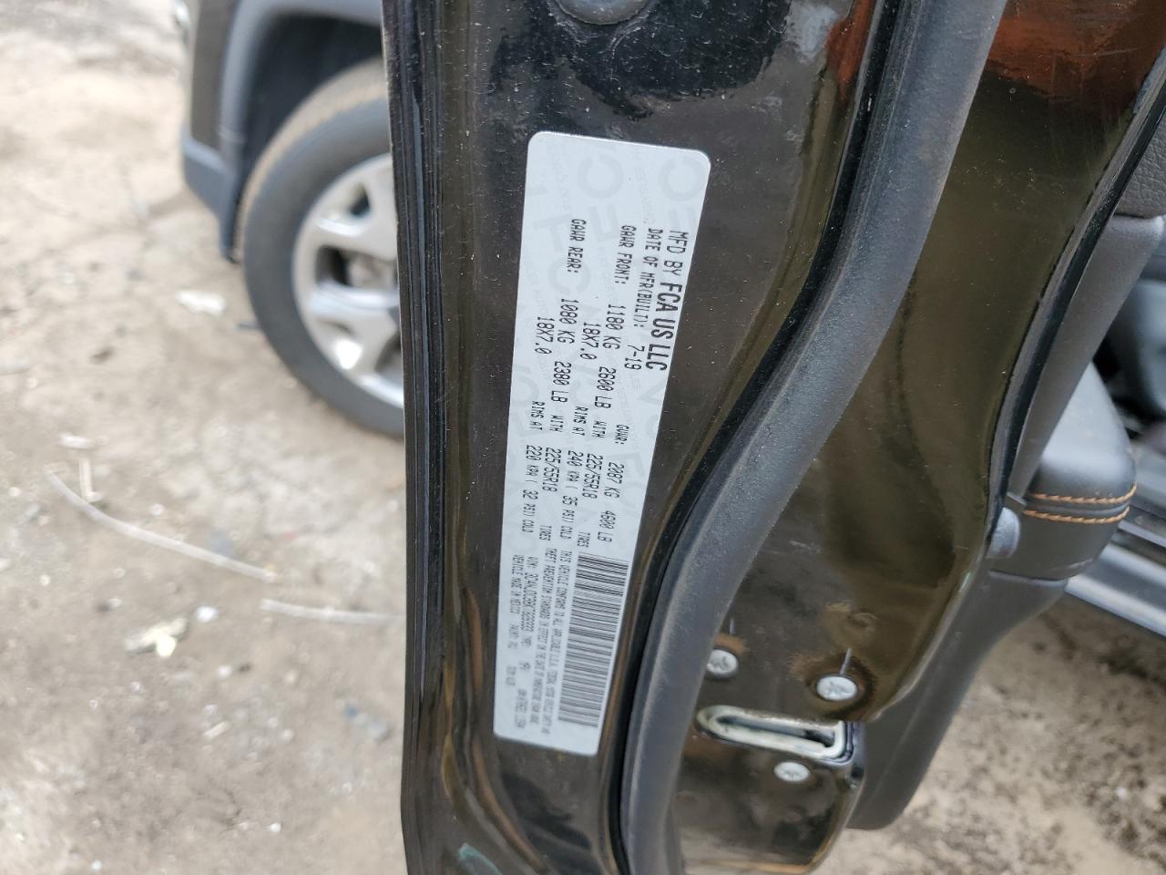 3C4NJDCB8KT826933 2019 Jeep Compass Limited