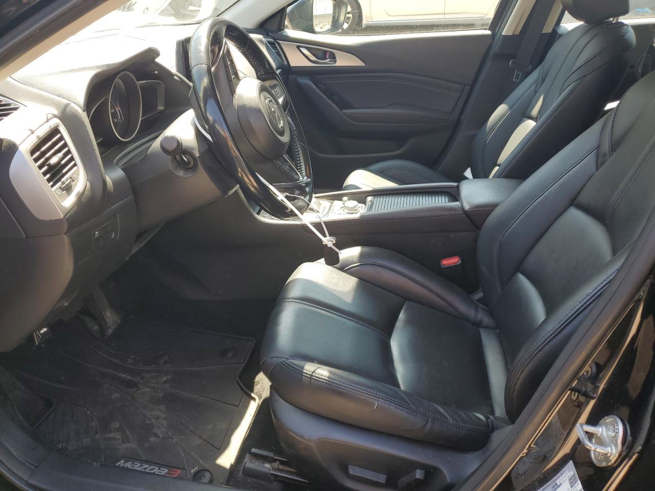 3MZBN1L34JM214295 2018 Mazda 3 Touring