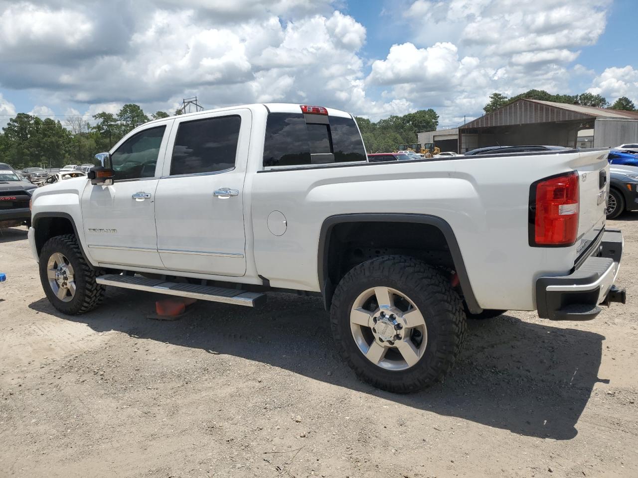 1GT12UE80GF216037 2016 GMC Sierra K2500 Denali