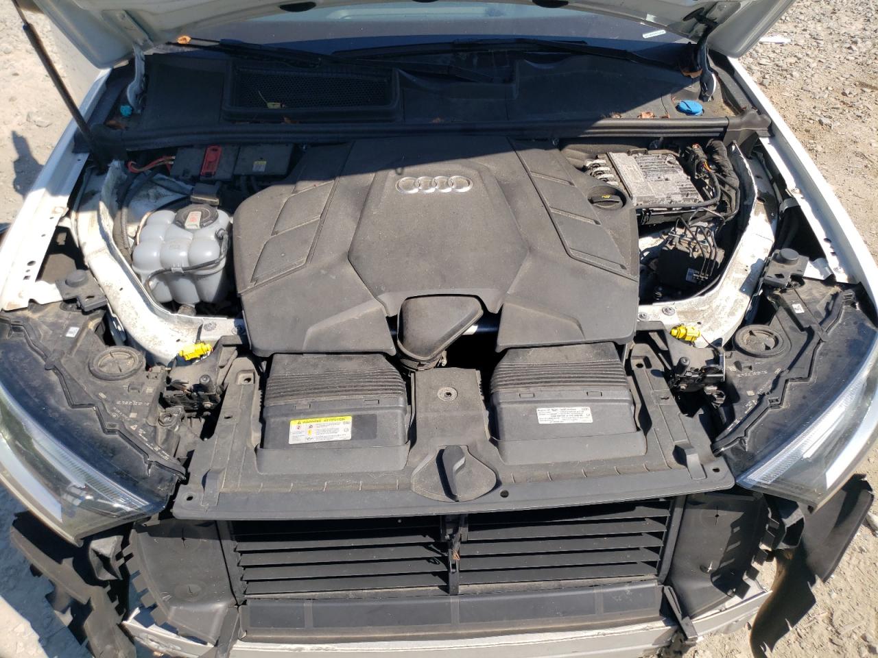 WA1AXAF74MD022604 2021 Audi Q7 Premium