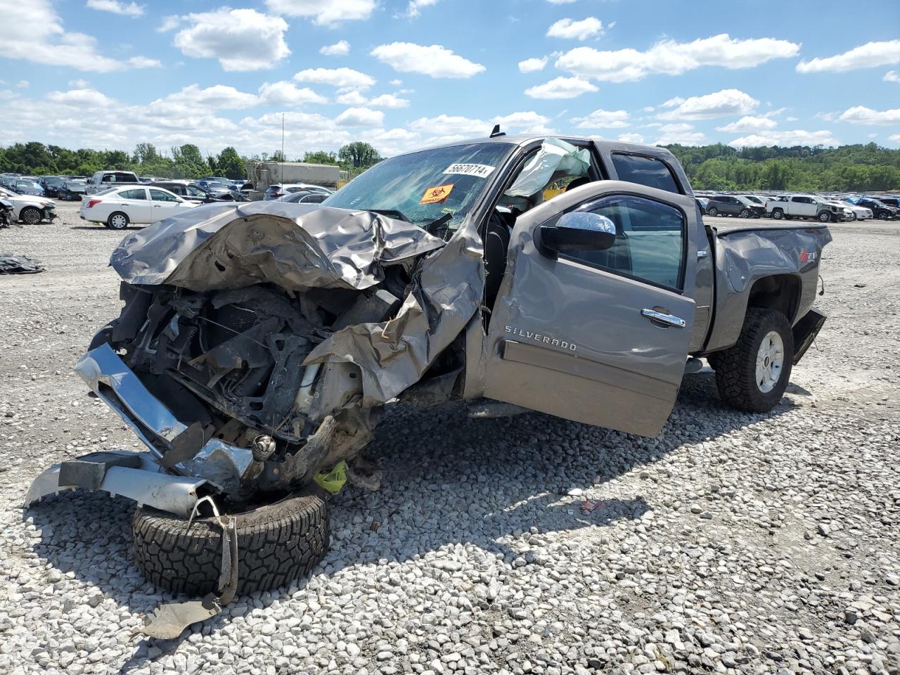 1GCPKSE77CF152689 2012 Chevrolet Silverado K1500 Lt