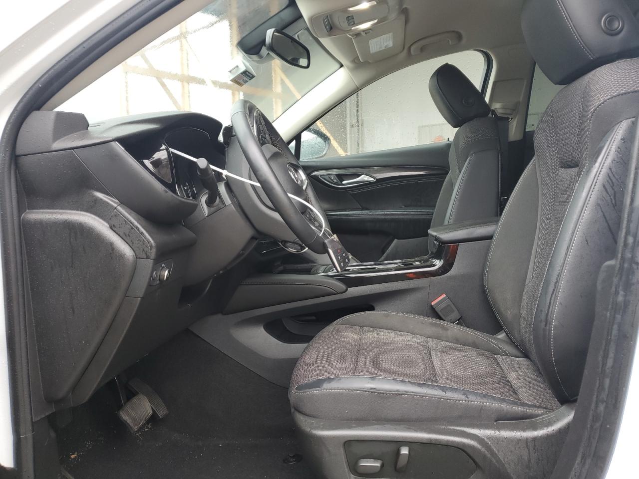 LRBFZMR42PD021673 2023 Buick Envision Preferred