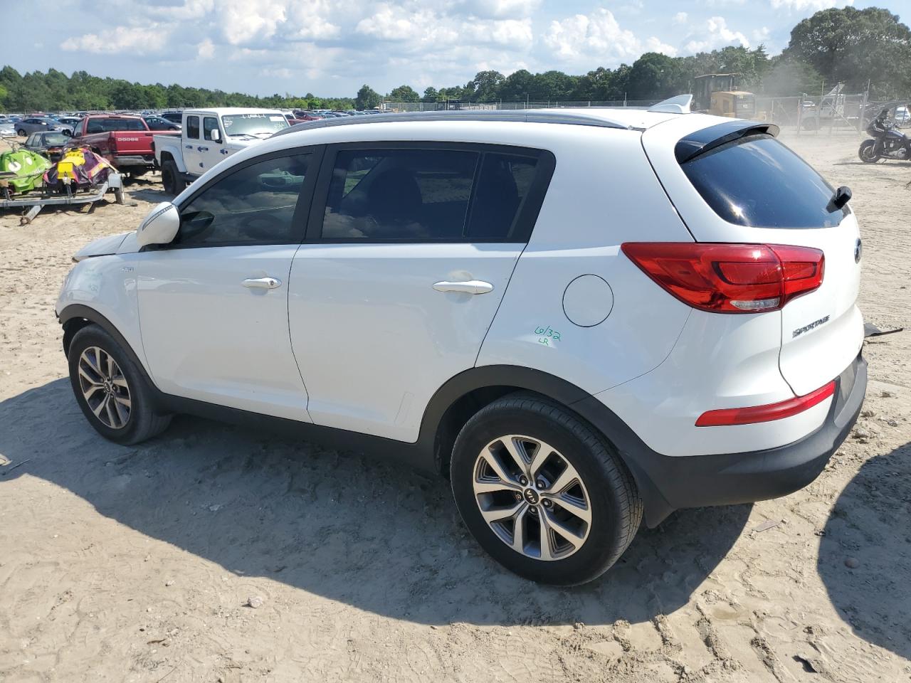 KNDPBCAC0F7706694 2015 Kia Sportage Lx