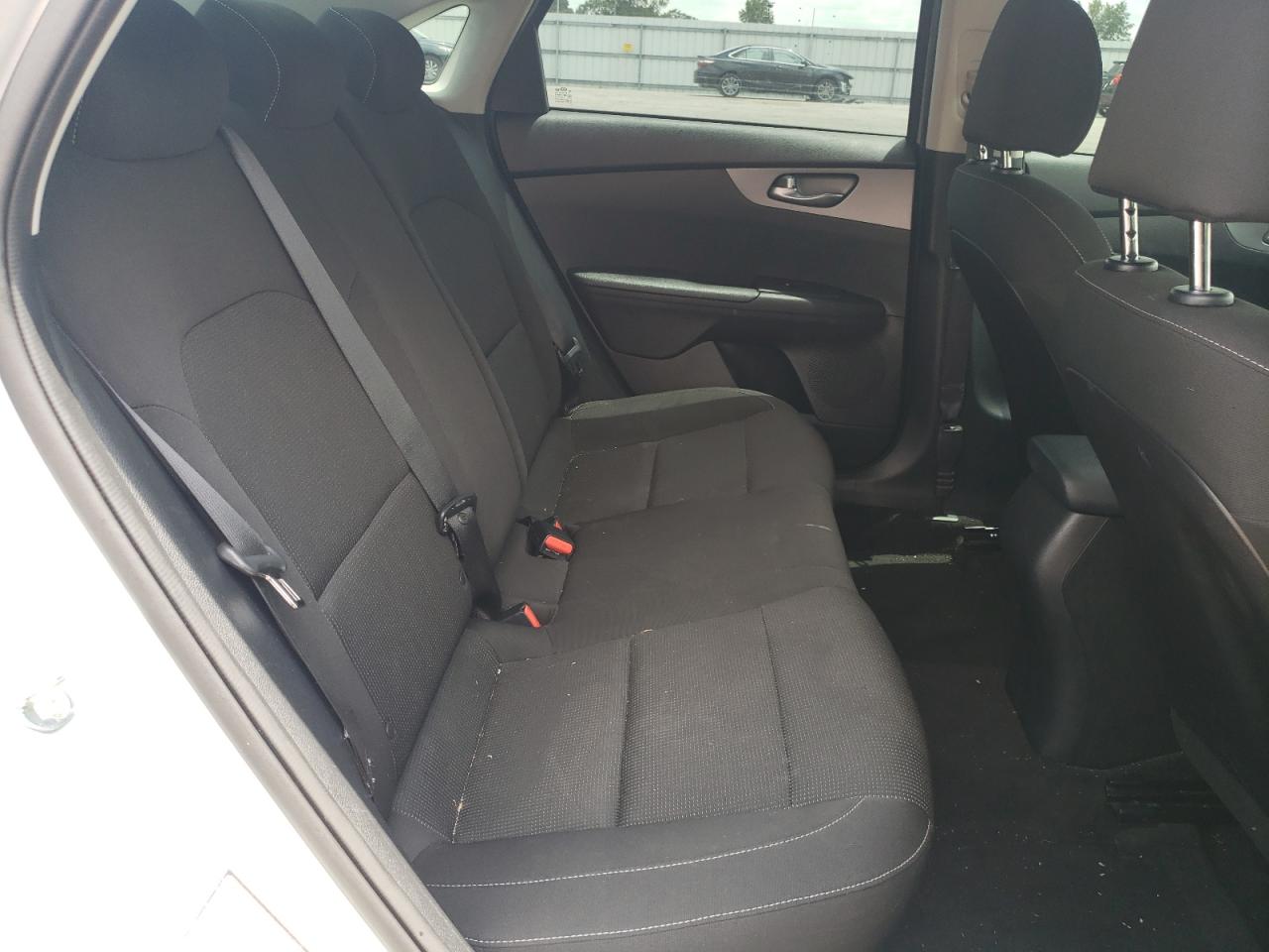 3KPF24AD8ME352107 2021 Kia Forte Fe