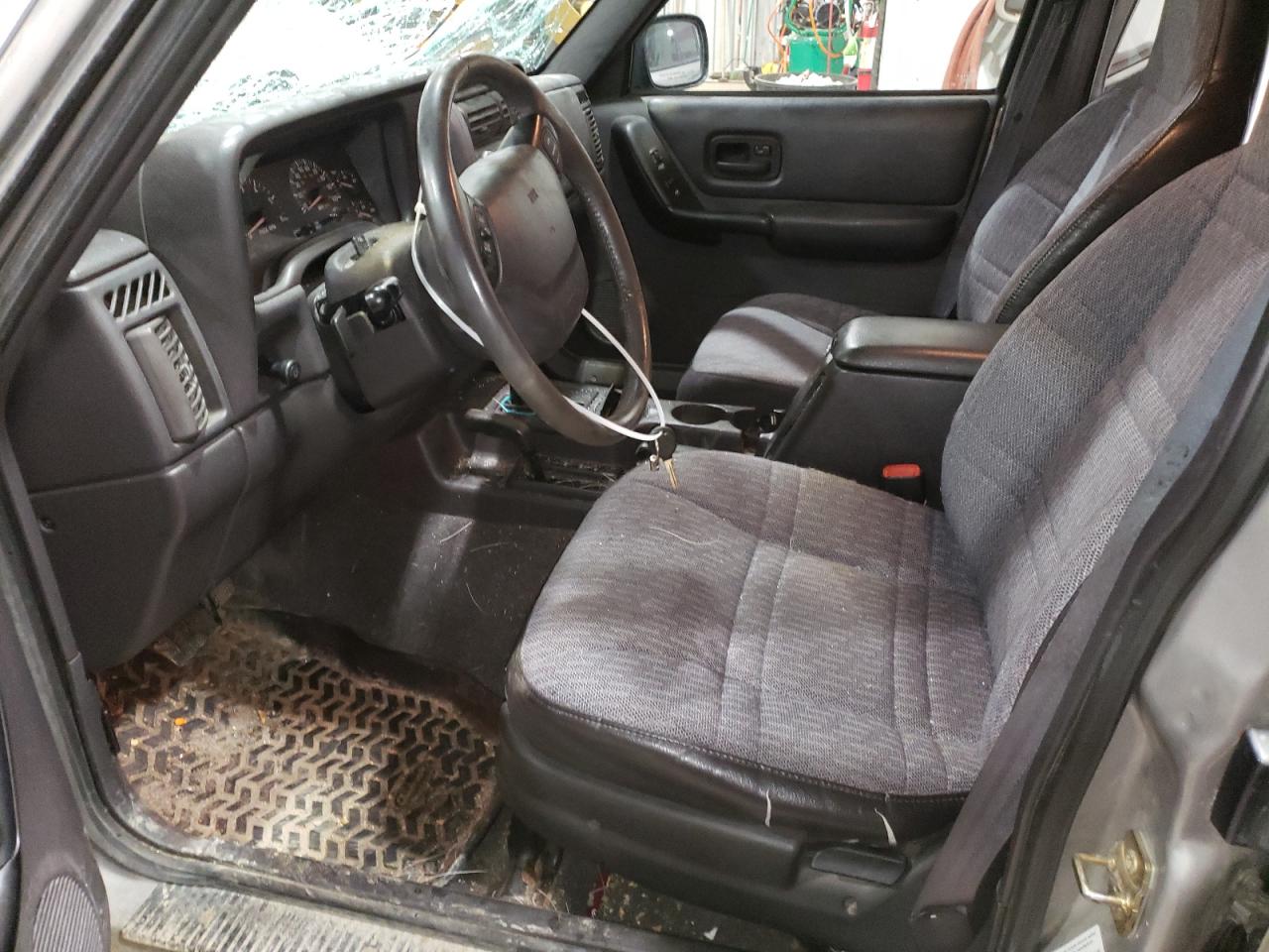 1J4FF48S81L526103 2001 Jeep Cherokee Sport