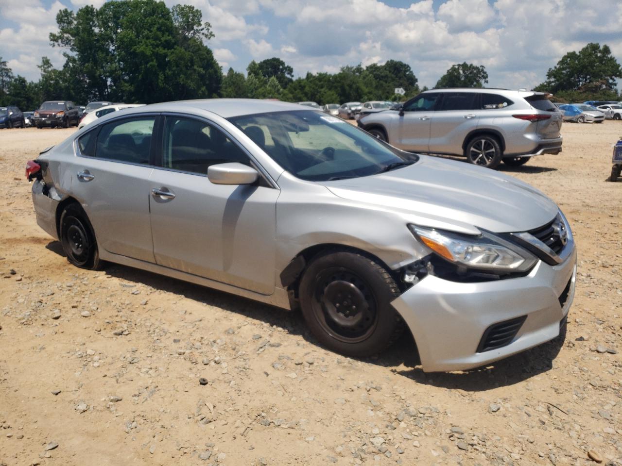 1N4AL3AP0HN333585 2017 Nissan Altima 2.5