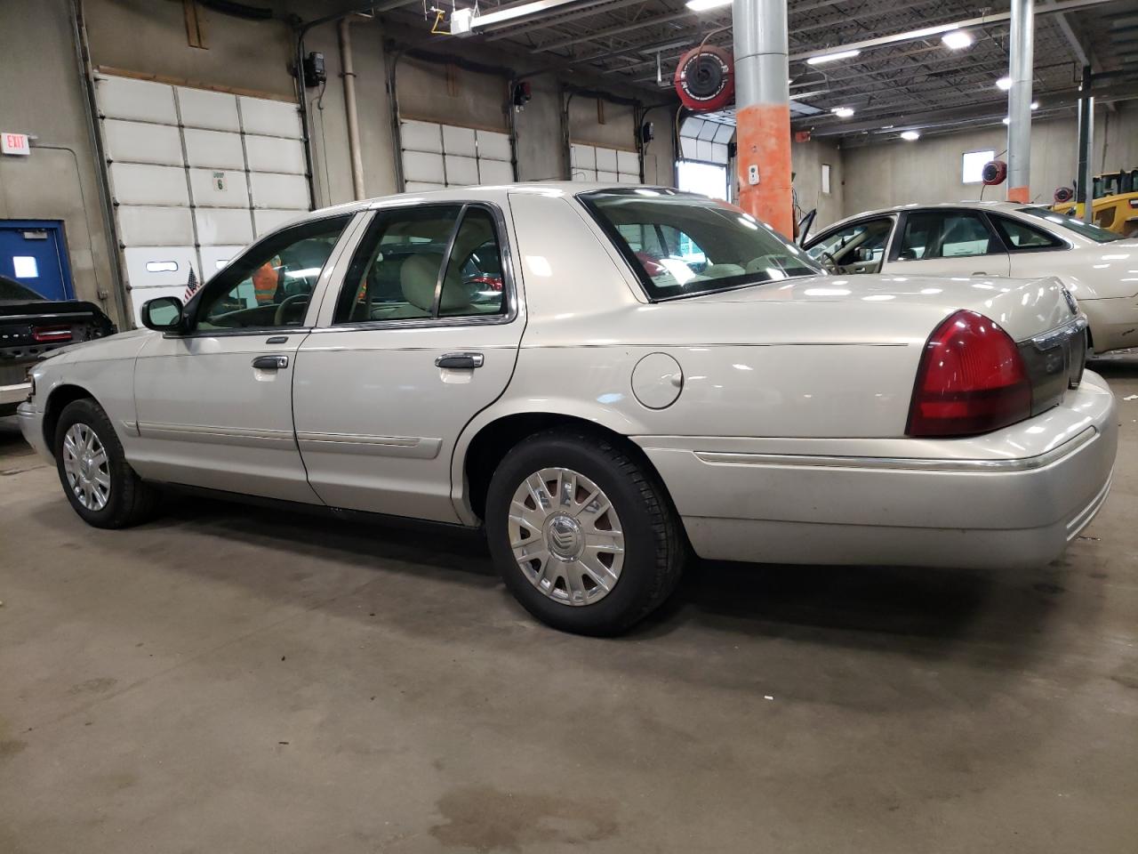 2MEFM74VX8X608388 2008 Mercury Grand Marquis Gs