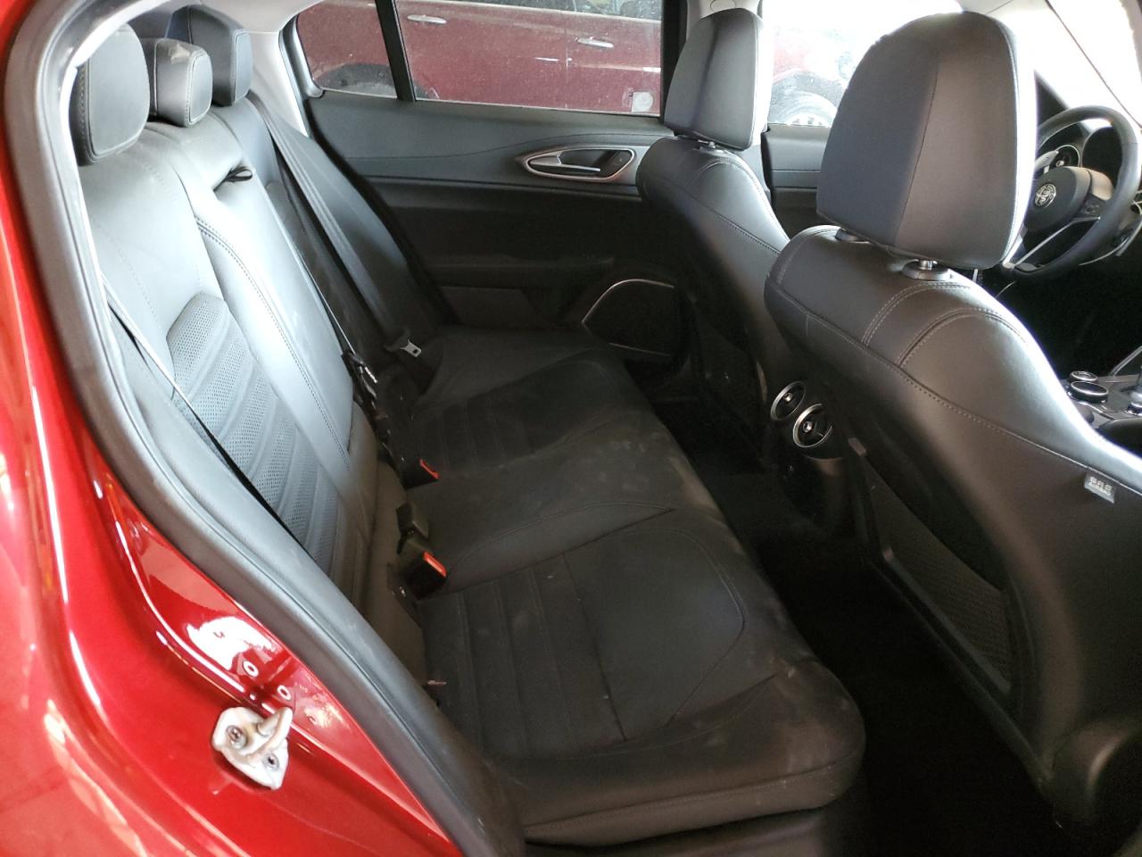 ZARFAMBN2K7621912 2019 Alfa Romeo Giulia Ti