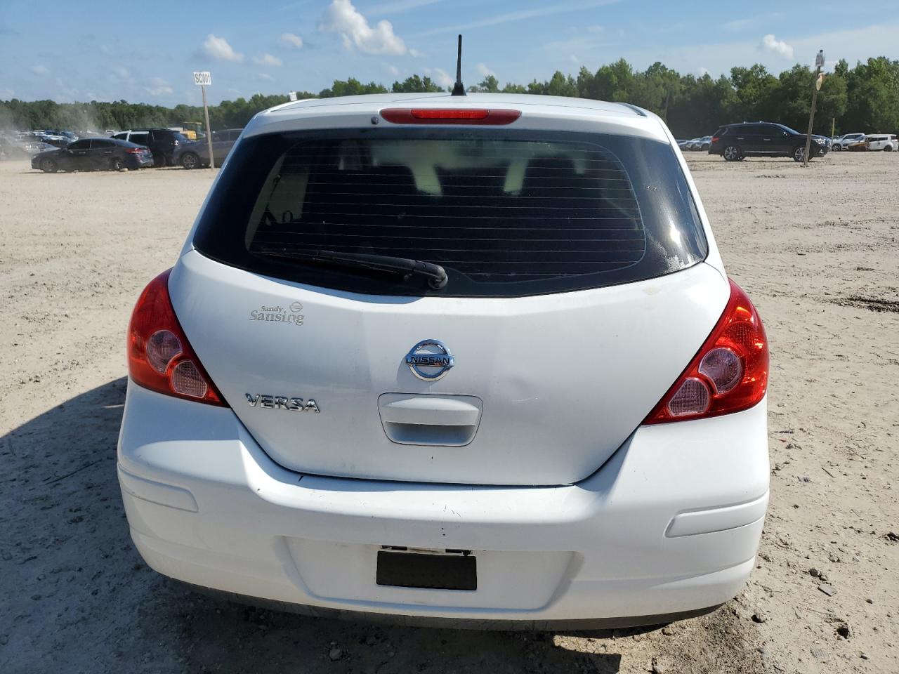 3N1BC1CP2BL416526 2011 Nissan Versa S