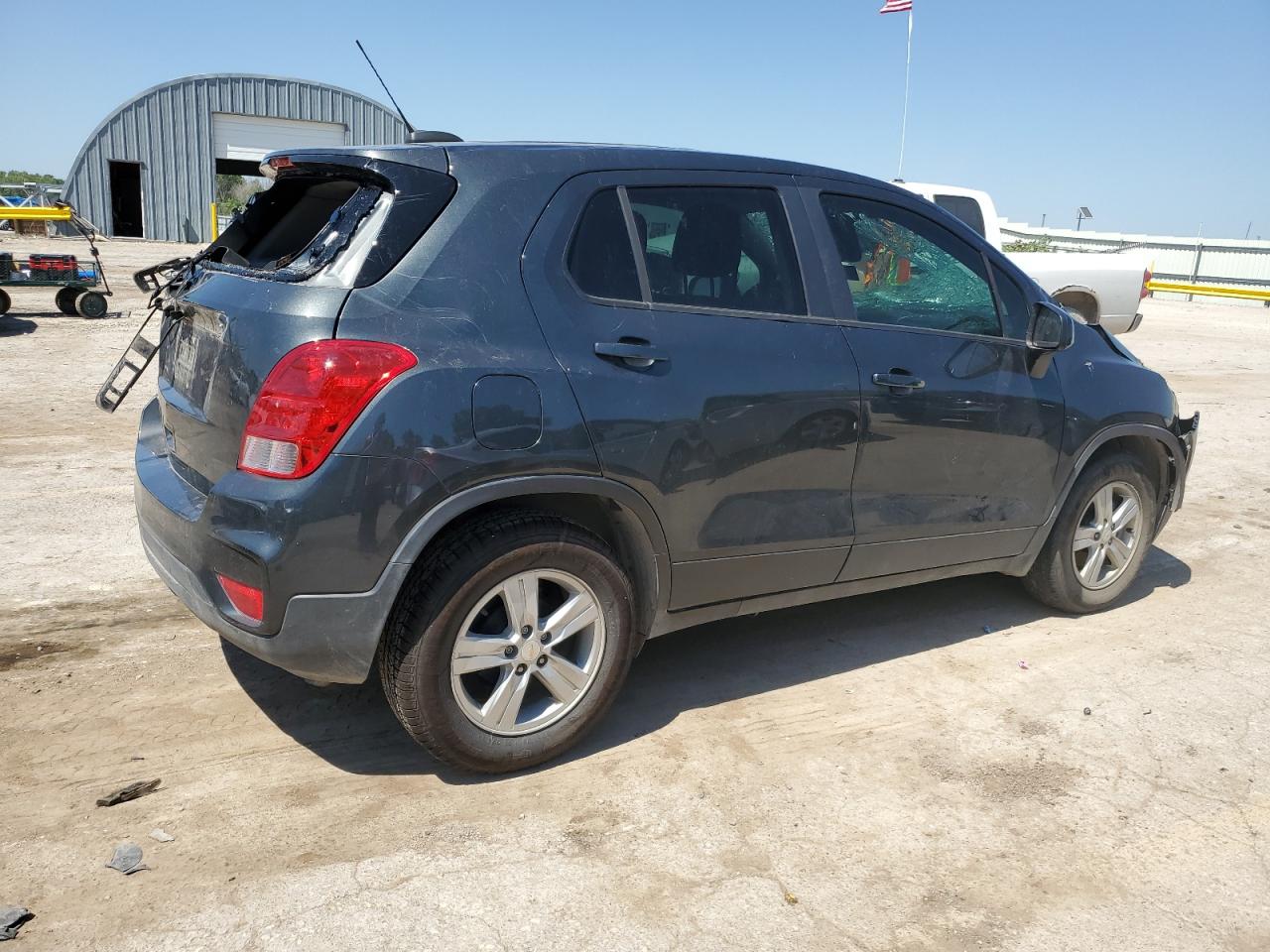 3GNCJKSB6LL263242 2020 Chevrolet Trax Ls