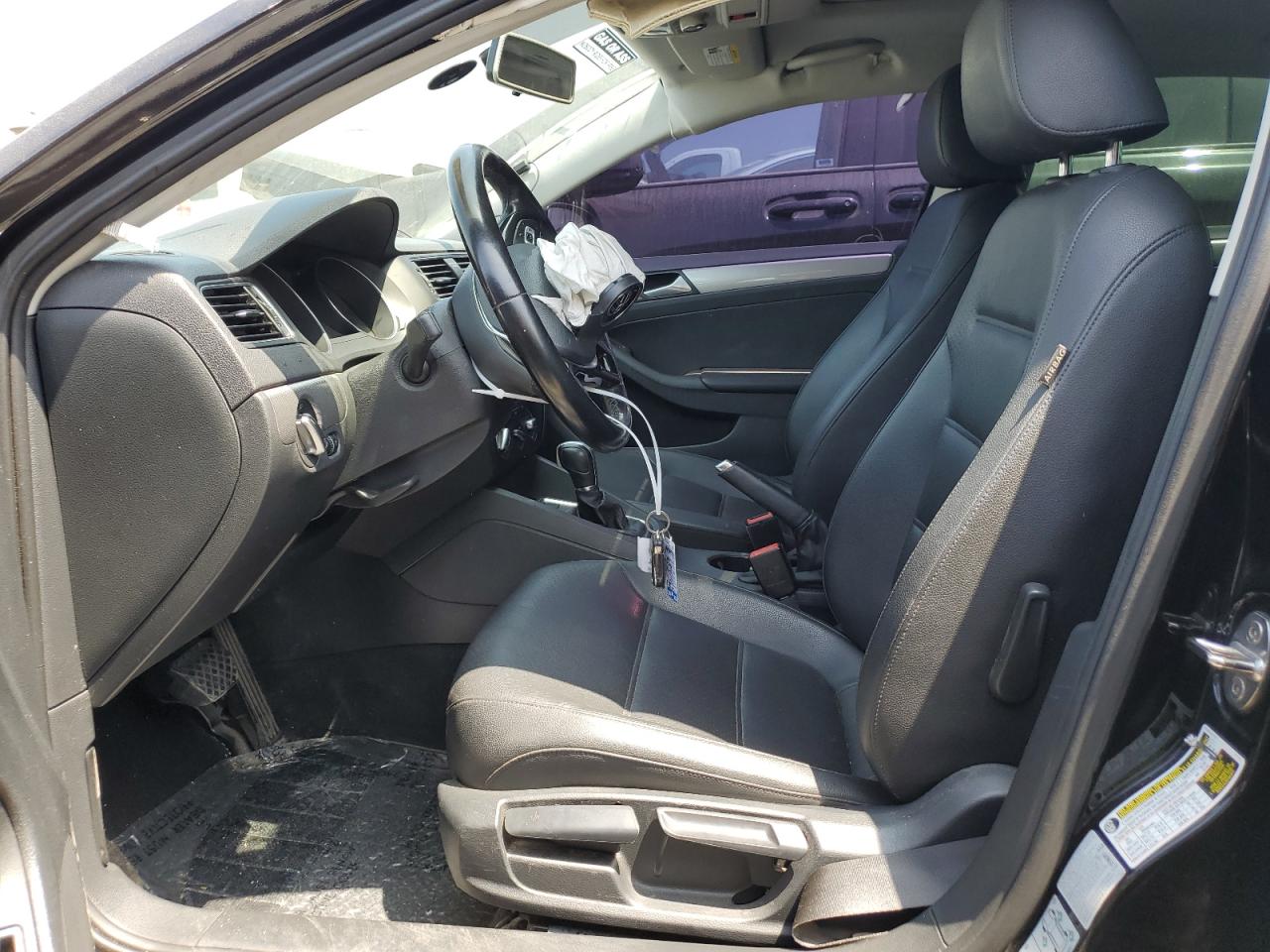 3VWDB7AJ0HM390521 2017 Volkswagen Jetta Se