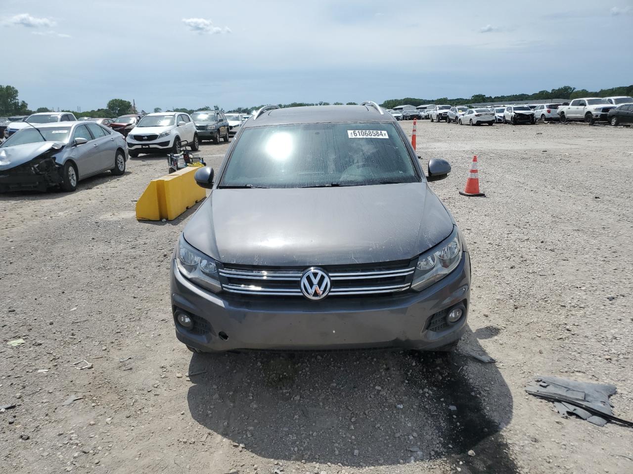 2012 Volkswagen Tiguan S vin: WVGAV7AX0CW096705